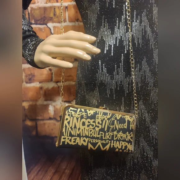 Out in the town outfit - Picture 3 of 4